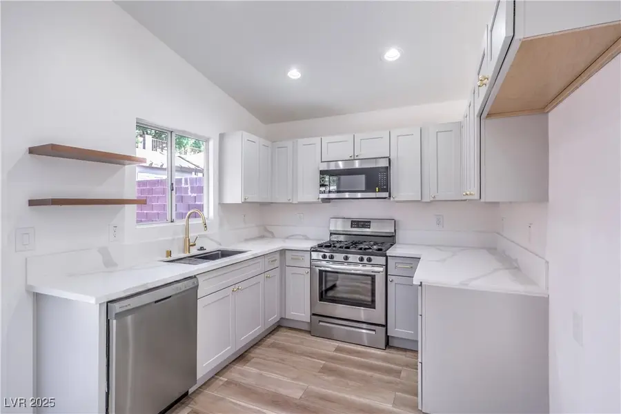 2924 Heber Court, Las Vegas, NV 89156 - Image #3