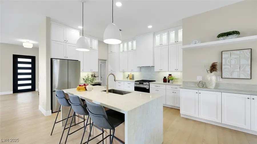 1601 Sun Ridge Drive, Las Vegas, NV 89117 - Image #2