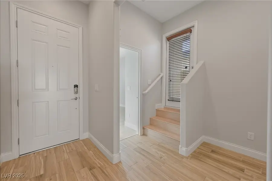 8090 Ancient Oaks Avenue, Las Vegas, NV 89113 - Image #3