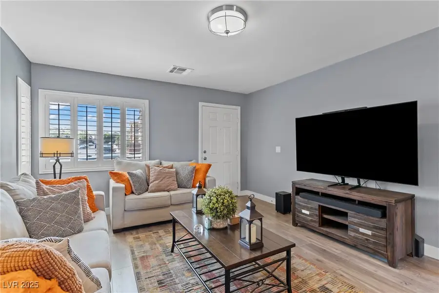 10400 Coyote Cub Avenue, Las Vegas, NV 89129 - Image #3