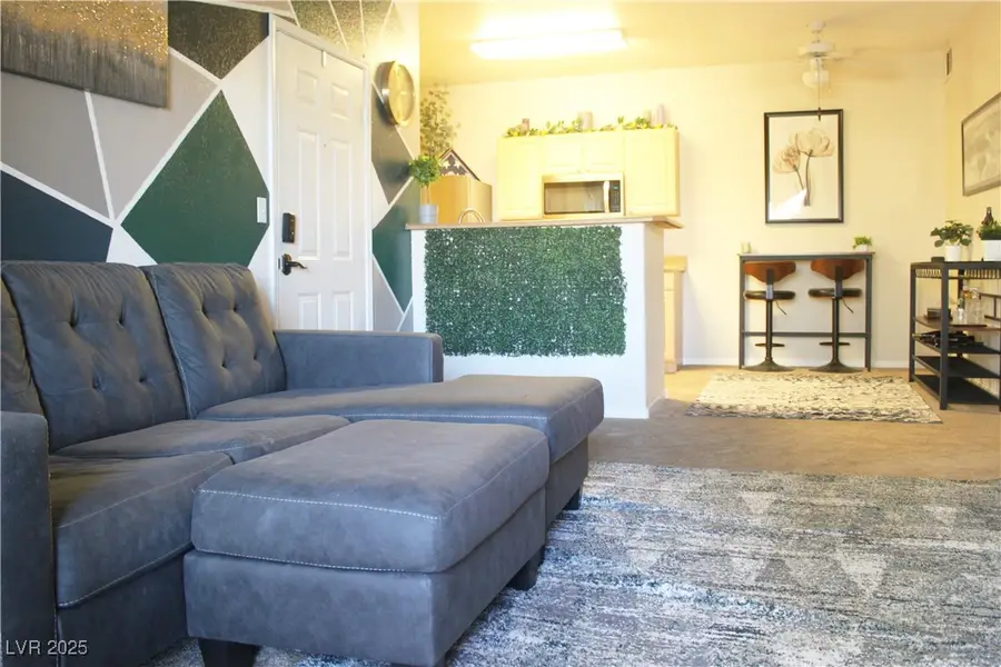 8250 N Grand Canyon Drive #2110, Las Vegas, NV 89166 - Image #2