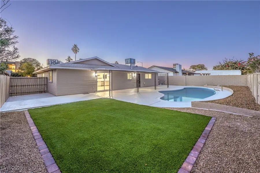 3846 Syracuse Drive, Las Vegas, NV 89121 - Image #2
