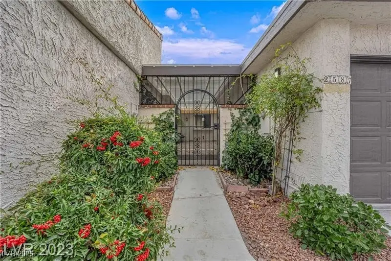 2587 La Cara Avenue, Las Vegas, NV 89121 - Image #2