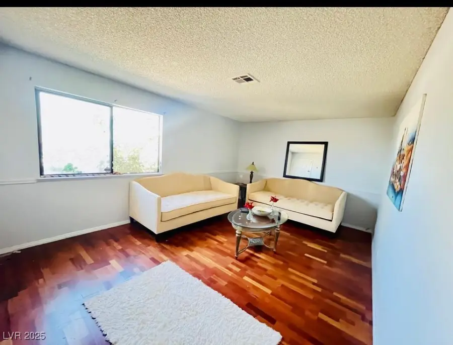 5701 Smoke Ranch Road #D, Las Vegas, NV 89108 - Image #2