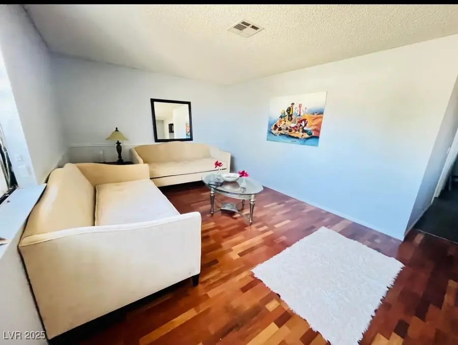 5701 Smoke Ranch Road #D, Las Vegas, NV 89108 - Image #3