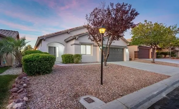 8233 Valley Stream Avenue, Las Vegas, NV 89131