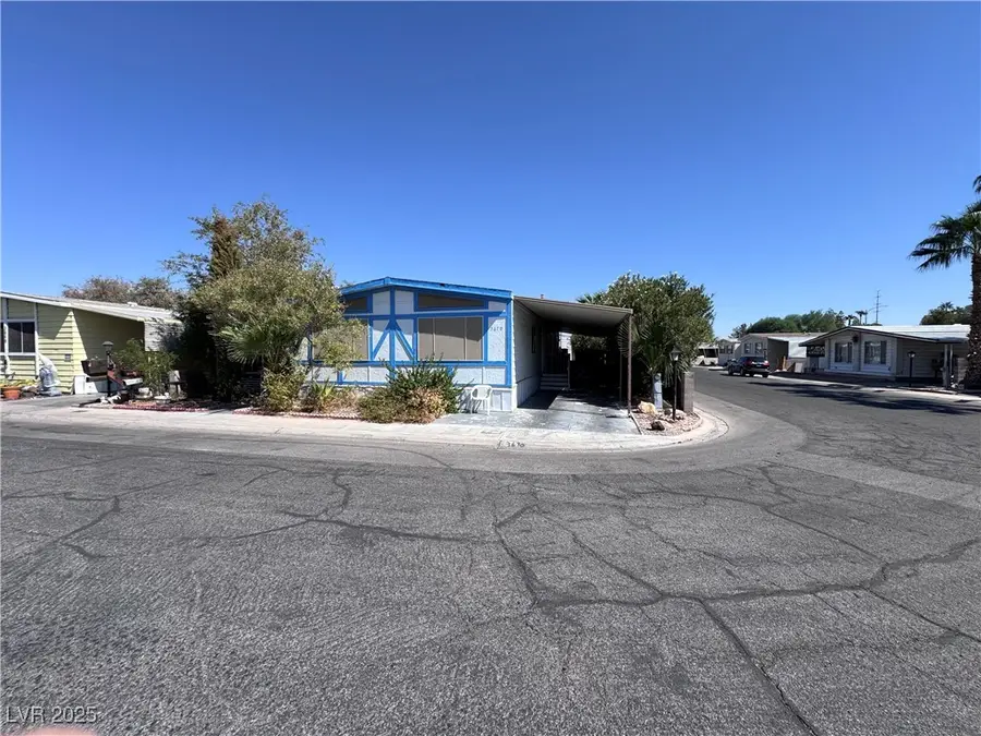 3670 Isle Royale Drive, Las Vegas, NV 89122 - Image #2