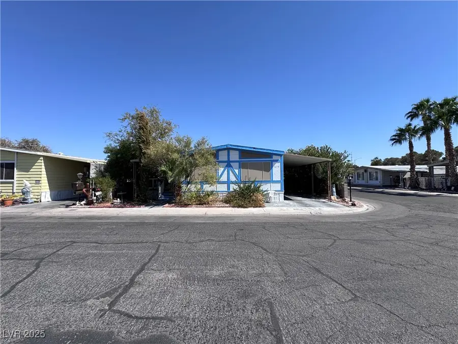 3670 Isle Royale Drive, Las Vegas, NV 89122 - Image #3