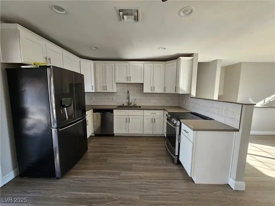 6312 Hobart Avenue, Las Vegas, NV 89107 - Image #3