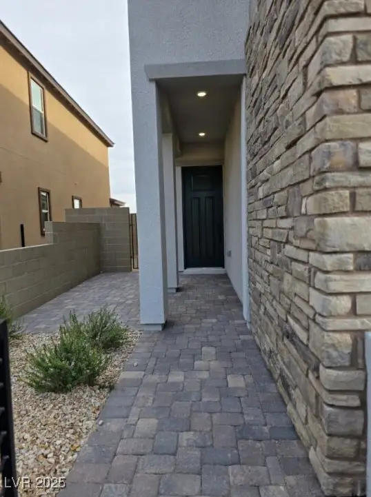 472 Clover Bar Lane, Las Vegas, NV 89138 - Image #2