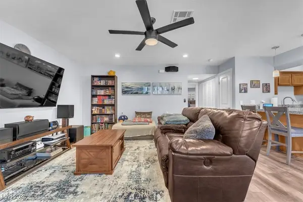 909 Red Boulder Drive #202, Las Vegas, NV 89128