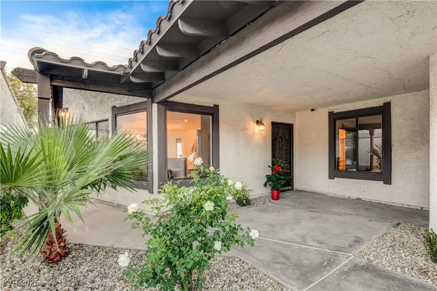 2100 Plaza Del Padre, Las Vegas, NV 89102 - Image #2