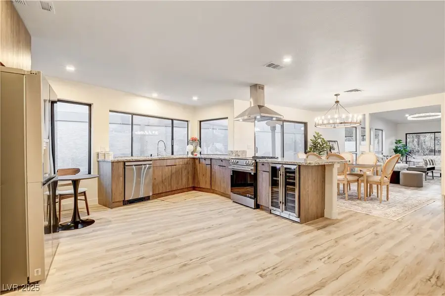 2100 Plaza Del Padre, Las Vegas, NV 89102 - Image #3