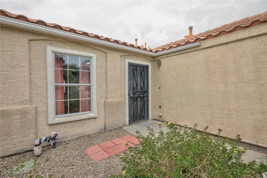 821 Tollbrook Way, Henderson, NV 89011 - Image #2