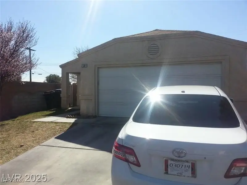 2301 Shady Hill Avenue, Las Vegas, NV 89106 - Image #1