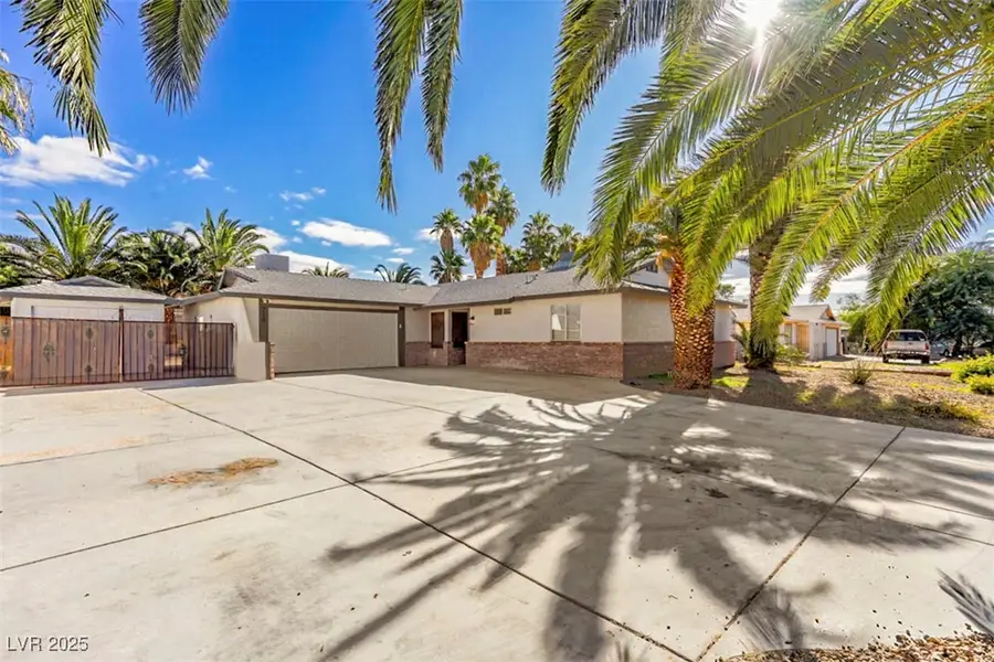 720 N Sloan Lane, Las Vegas, NV 89110 - Image #2