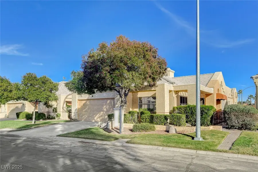 352 Mill Hollow Road, Las Vegas, NV 89107 - Image #2