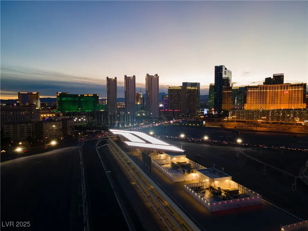 135 E Harmon Avenue #1621, Las Vegas, NV 89109 - #1