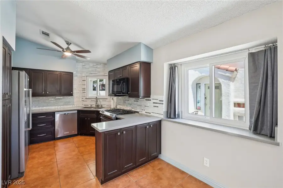 371 Legacy Drive, Henderson, NV 89014 - Image #2