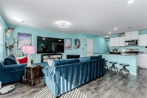 7945 Whisper Words Avenue, Las Vegas, NV 89113