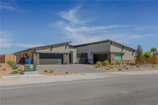 8310 W Camero Avenue, Las Vegas, NV 89113