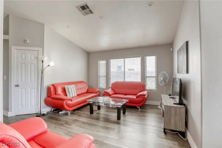 1320 Rainbow Meadows Drive, Las Vegas, NV 89128 - Image #3