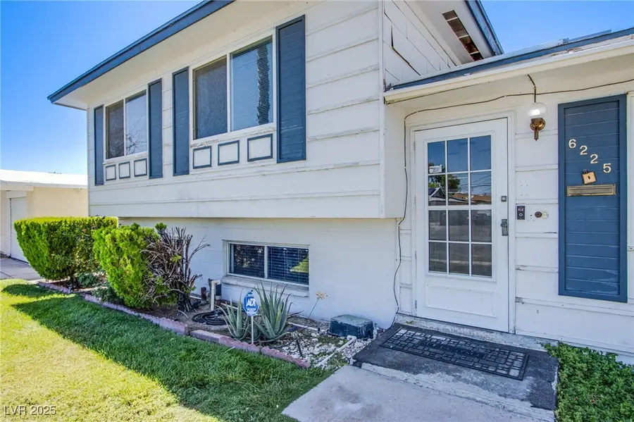 6225 Arlington Avenue, Las Vegas, NV 89107 - Image #3