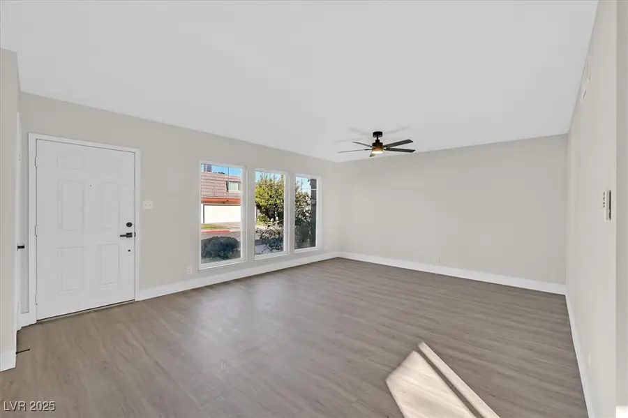 3365 Knollwood Court, Las Vegas, NV 89121 - Image #3