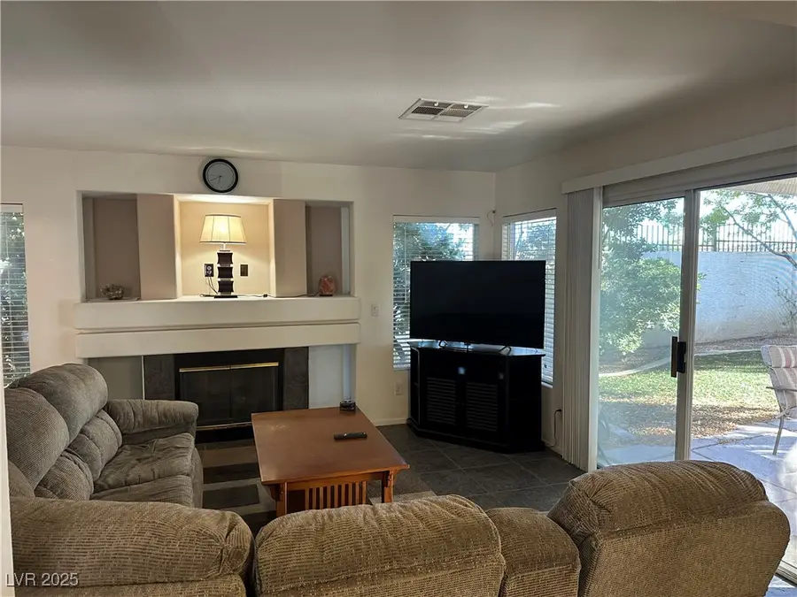 8701 Sandringham Avenue, Las Vegas, NV 89129 - Image #2