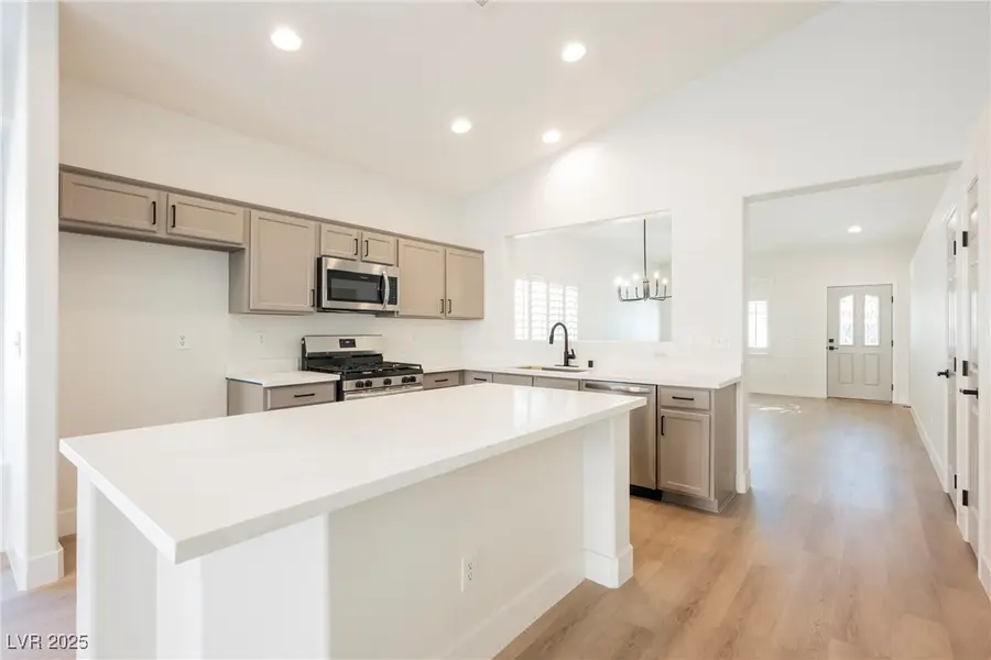 728 Brown Breeches Avenue, North Las Vegas, NV 89081 - Image #3