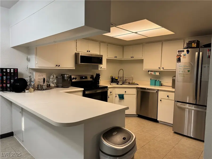 5817 Smoke Ranch Road #B, Las Vegas, NV 89108 - Image #3