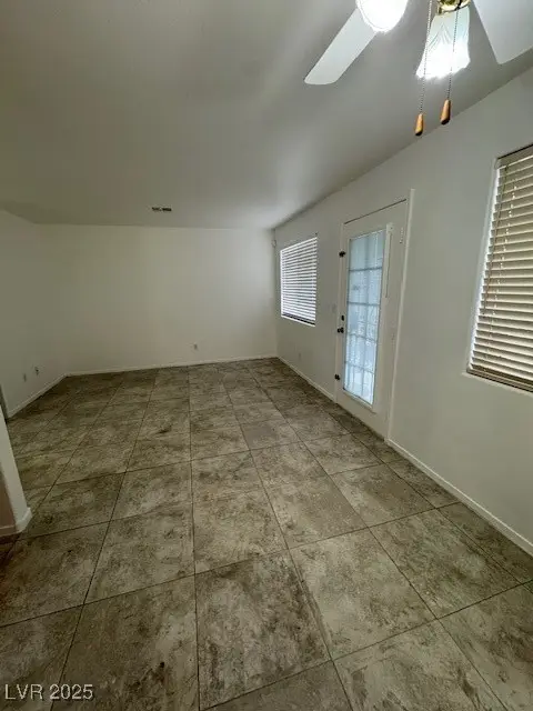 5330 E Charleston Boulevard #55, Las Vegas, NV 89142 - Image #3