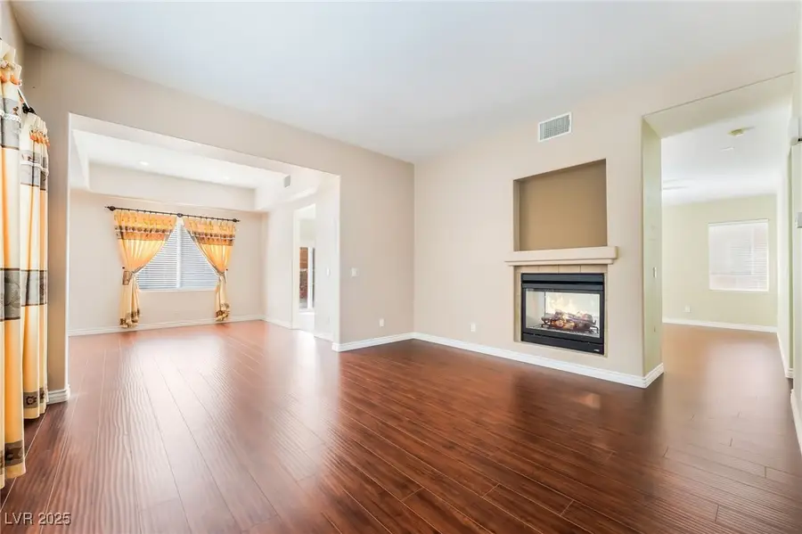9123 Weeping Hollow Avenue, Las Vegas, NV 89178 - Image #3