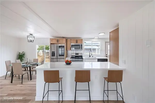 1879 Quintearo Street, Las Vegas, NV 89115