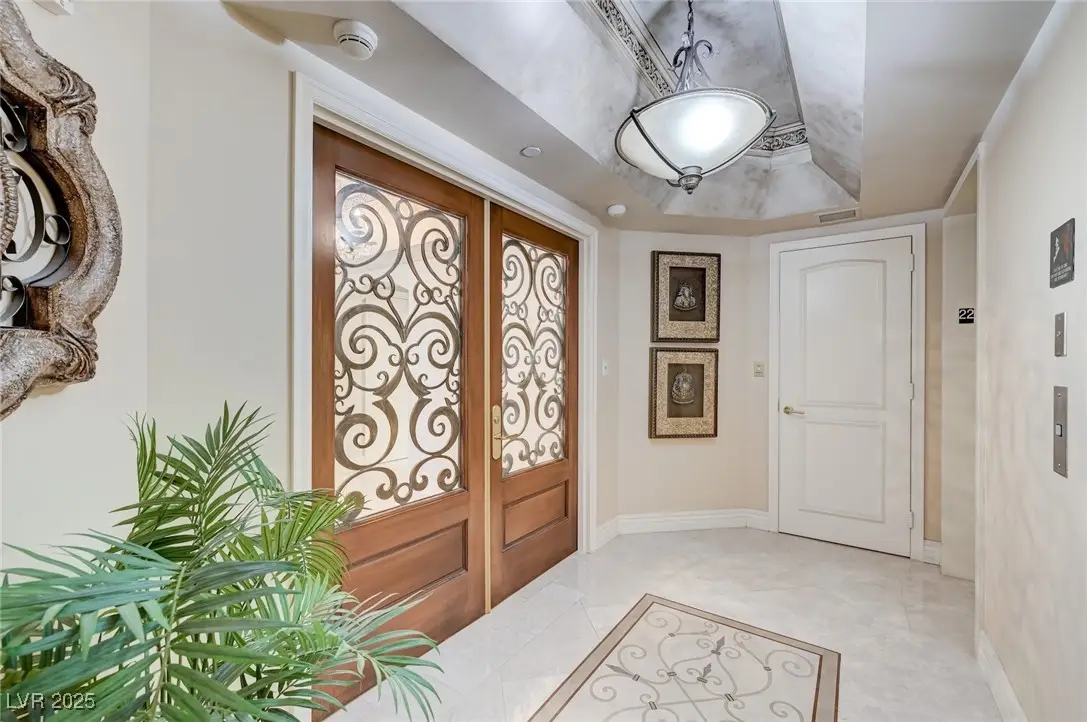 2747 Paradise Road #2201, Las Vegas, NV 89109 - Image #1