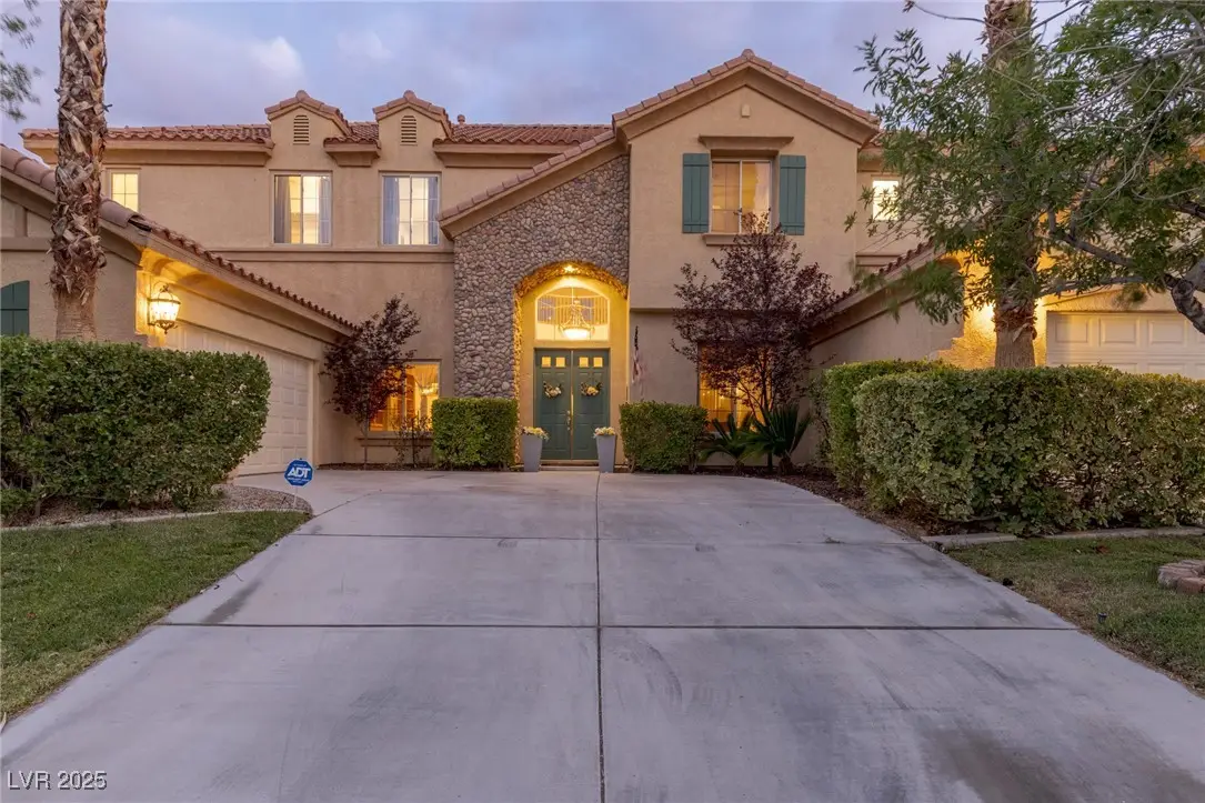 8095 Dark Hollow Place, Las Vegas, NV 89117 - Image #1