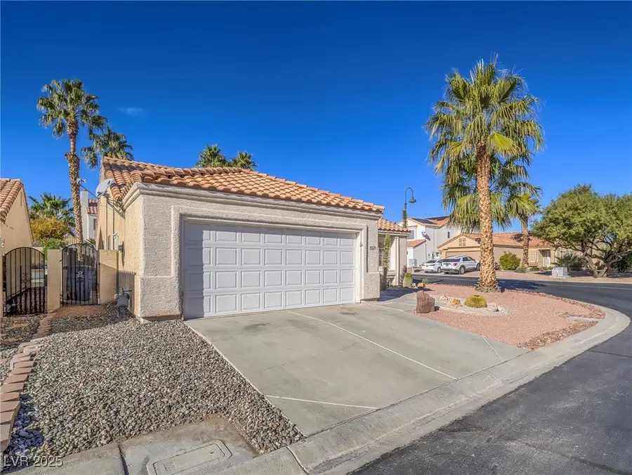 5525 Desert Valley Drive, Las Vegas, NV 89149 - Image #2
