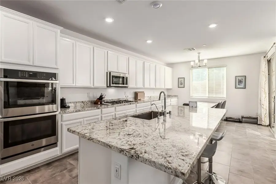 905 Sycamore Falls Street, Henderson, NV 89052 - Image #3