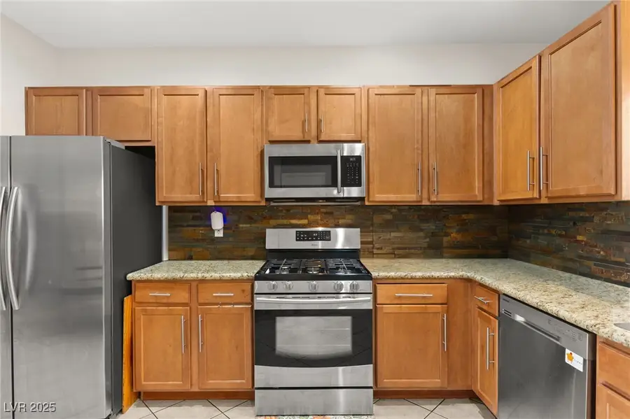 6808 Nickel Mine Avenue, Las Vegas, NV 89122 - Image #2