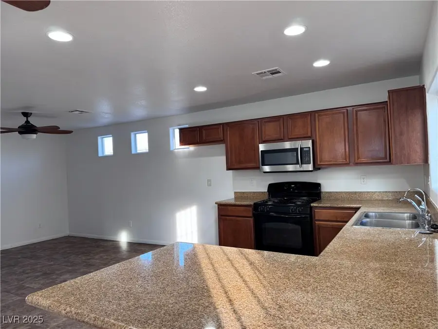5196 Floralita Street, Las Vegas, NV 89122 - Image #3