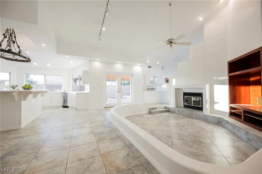 5925 Obannon Drive, Las Vegas, NV 89146 - Image #3