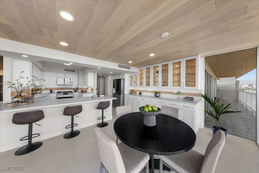 3111 Bel Air Drive #19D, Las Vegas, NV 89109 - Image #2