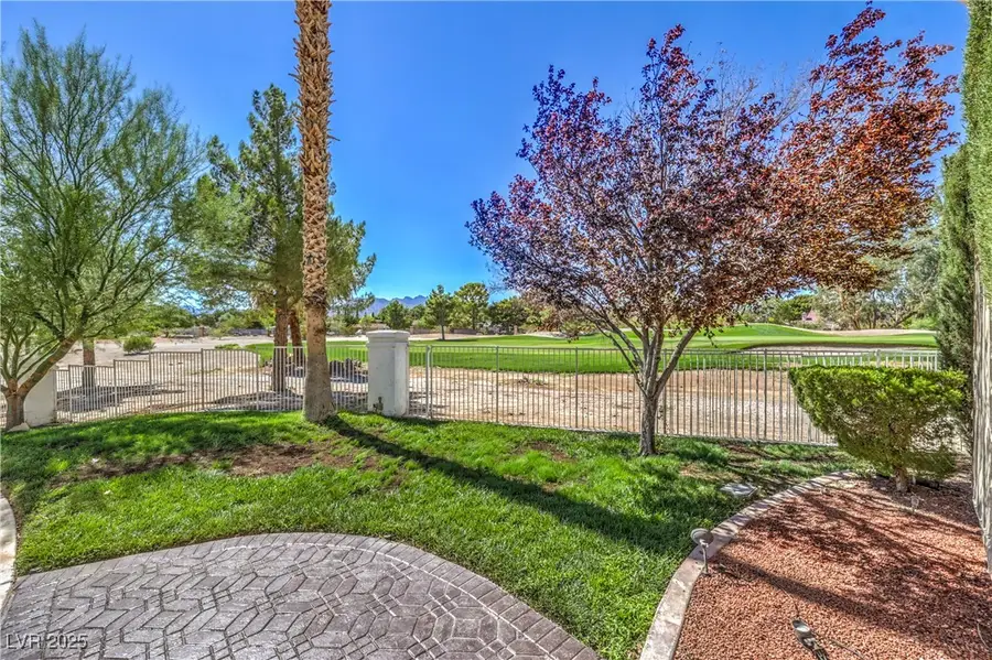 5152 Forest Oaks Drive, Las Vegas, NV 89149 - Image #3