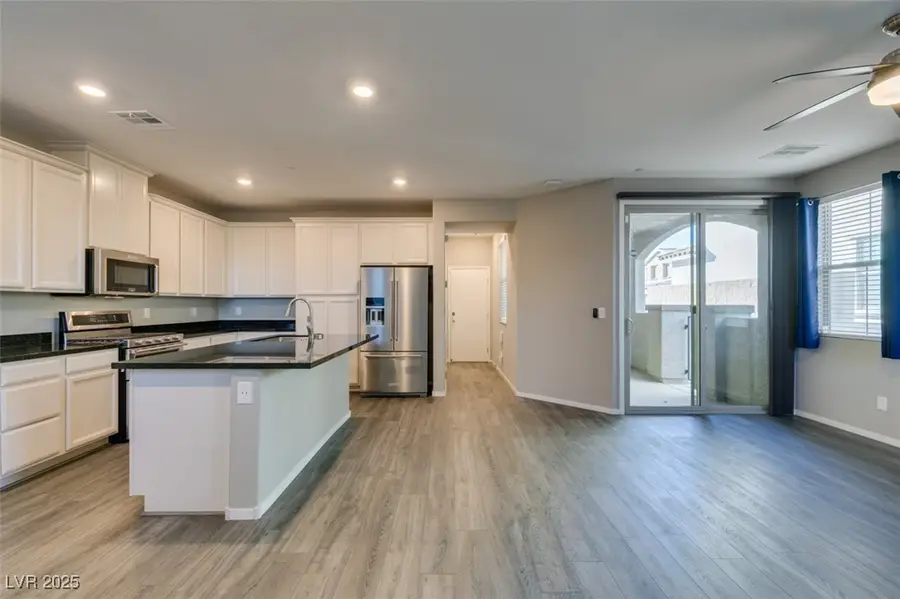 8704 Giant Causeway Avenue, Las Vegas, NV 89148 - Image #3