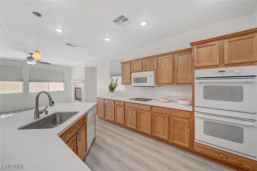 7605 Tiny Tortoise Street, Las Vegas, NV 89149 - Image #2