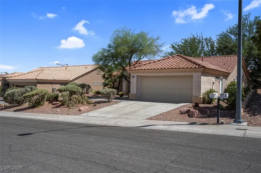 10013 Cresent Creek Drive, Las Vegas, NV 89134 - Image #3