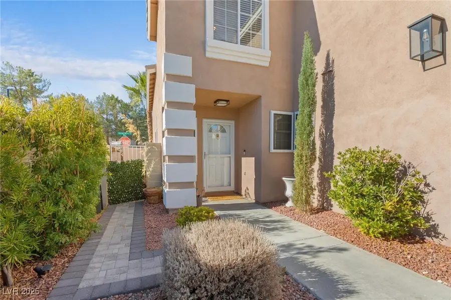121 Golf Range Street, Las Vegas, NV 89145 - Image #2