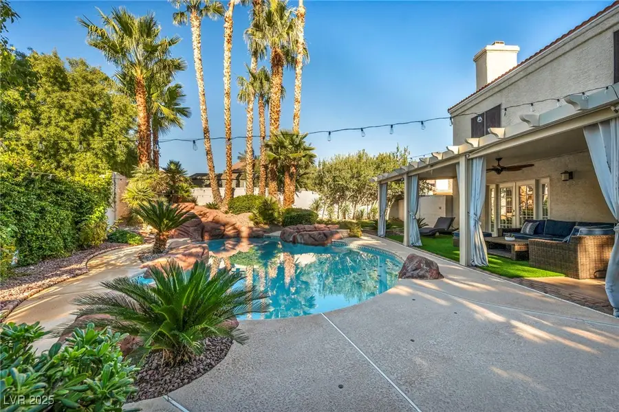 3225 Shoreline Drive, Las Vegas, NV 89117 - Image #2