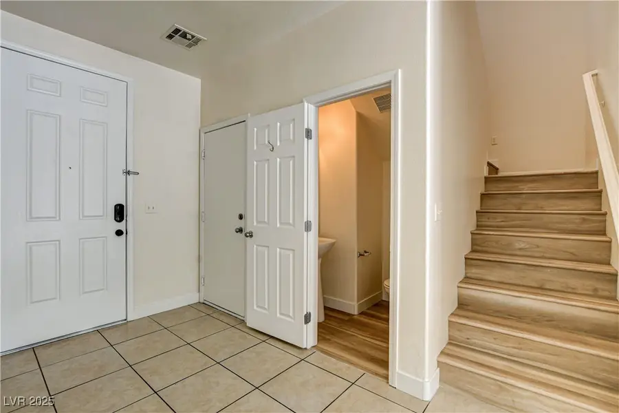 5597 Fewkes Canyon Court, Las Vegas, NV 89139 - Image #3