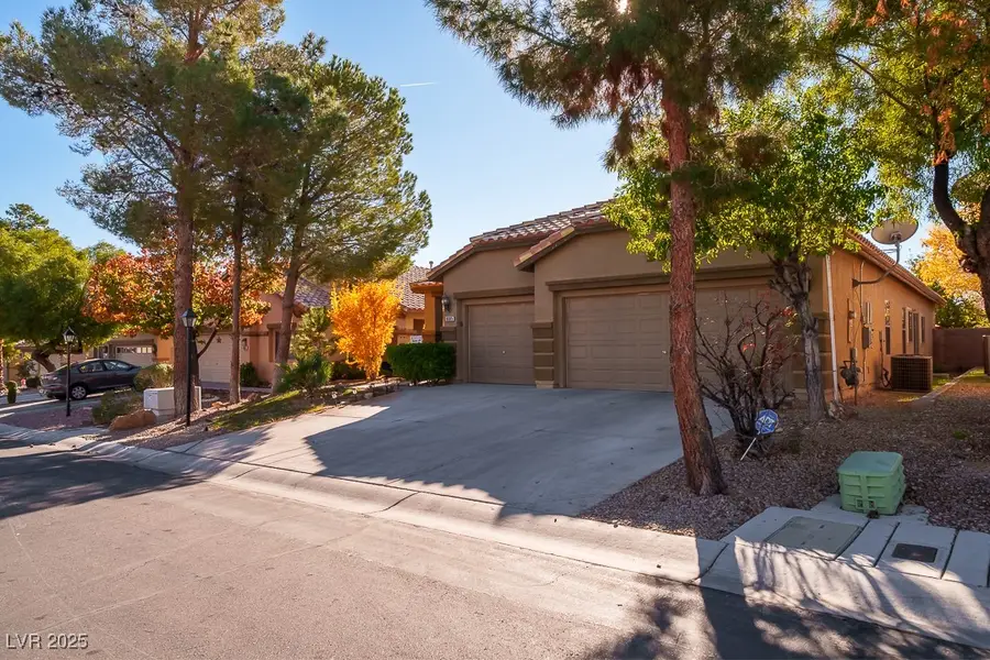 8085 Desert Cloud Avenue, Las Vegas, NV 89131 - Image #2